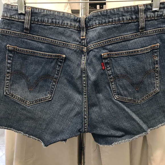 Levi Jean Shorts - Picture 2 of 5